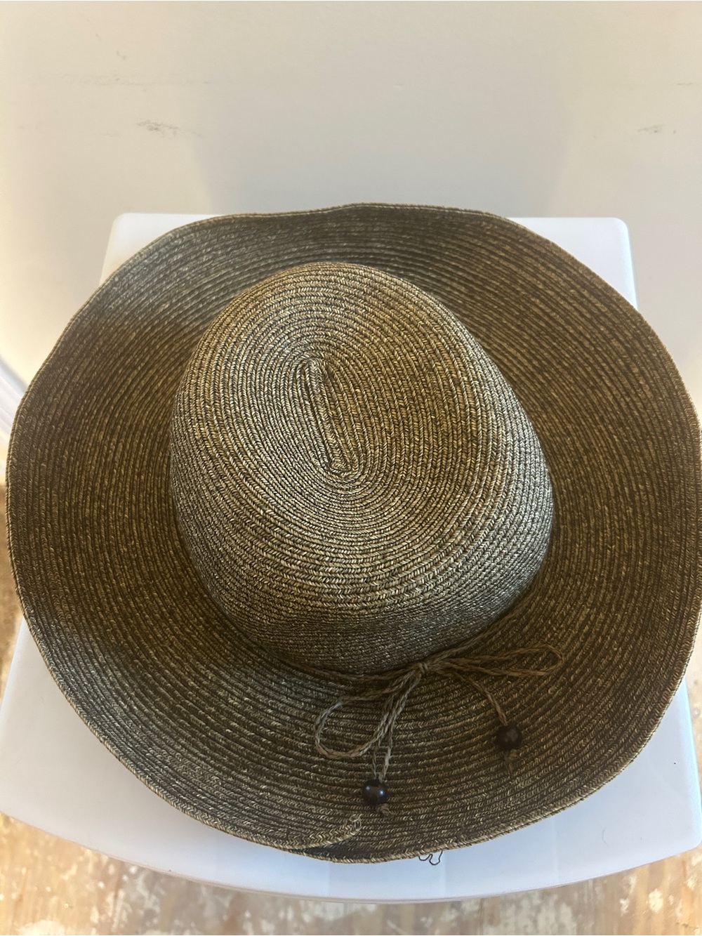 August 100% paper Sun Hat